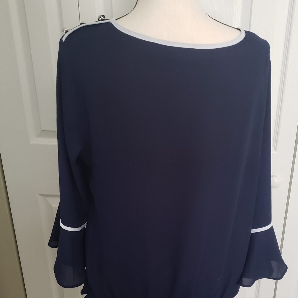 Blouse - Picture 3 of 4
